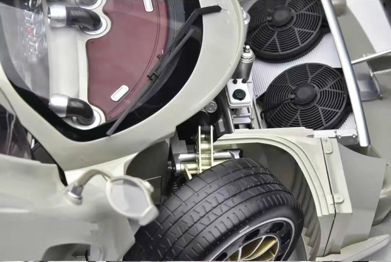 Pocher 1:8 Pagani Utopia Assembly Car