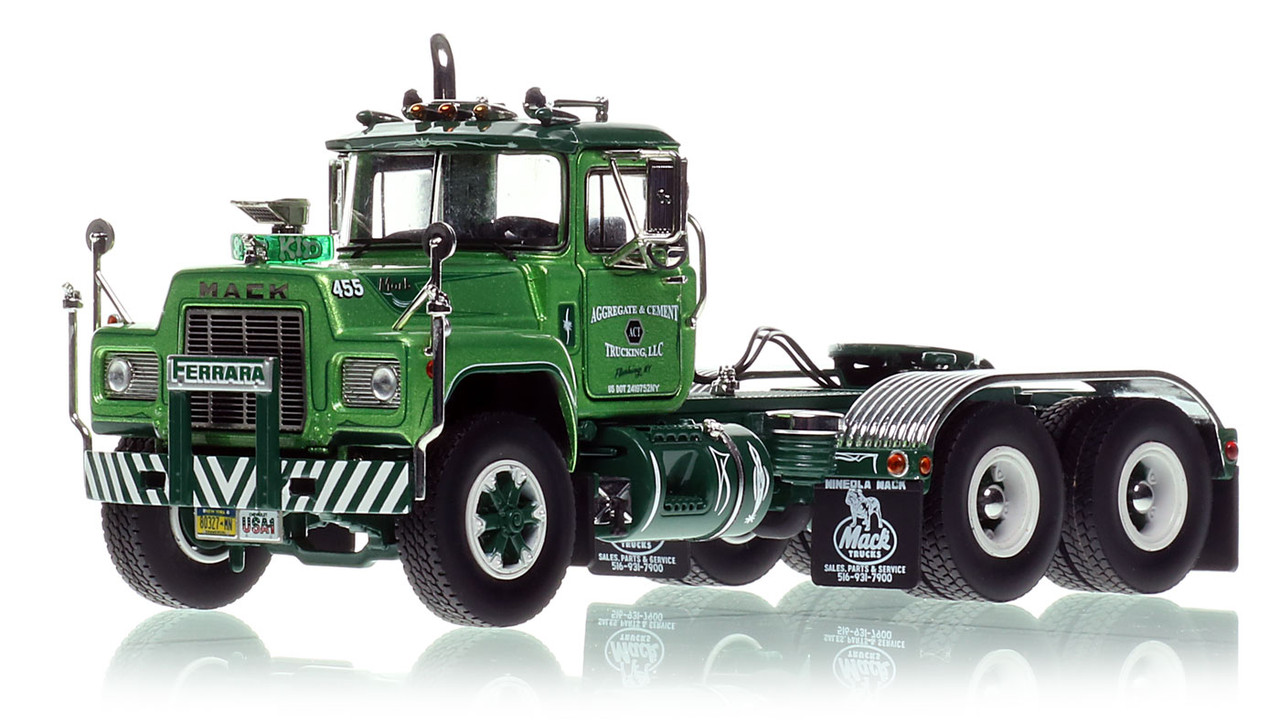 Aggregate & Cement Trucking 1989 Mack R688ST tandem axle tractor