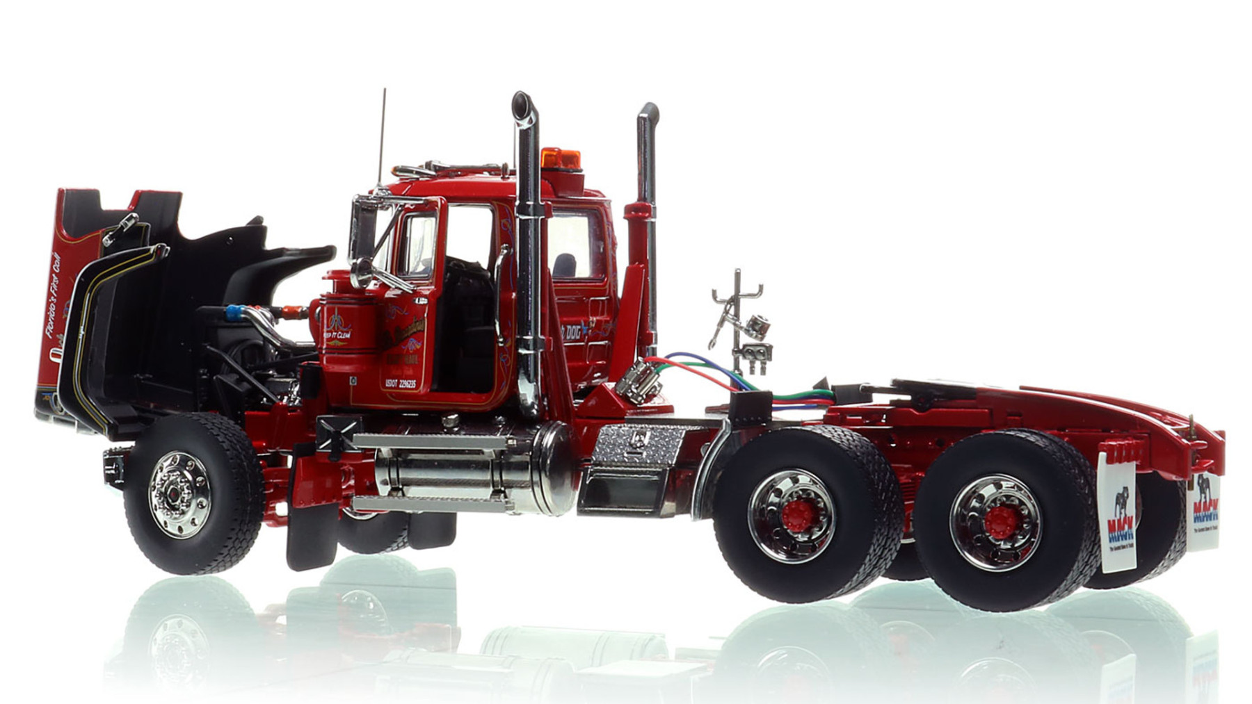 Heavy Haul 1991 Mack Superliner in 1:50 Scale