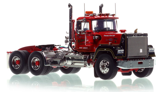 Heavy Haul 1991 Mack Superliner in 1:50 Scale