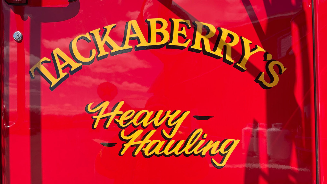 Tackaberry's Heavy Hauling 1987 Mack Superliner Tandem Axle Tractor