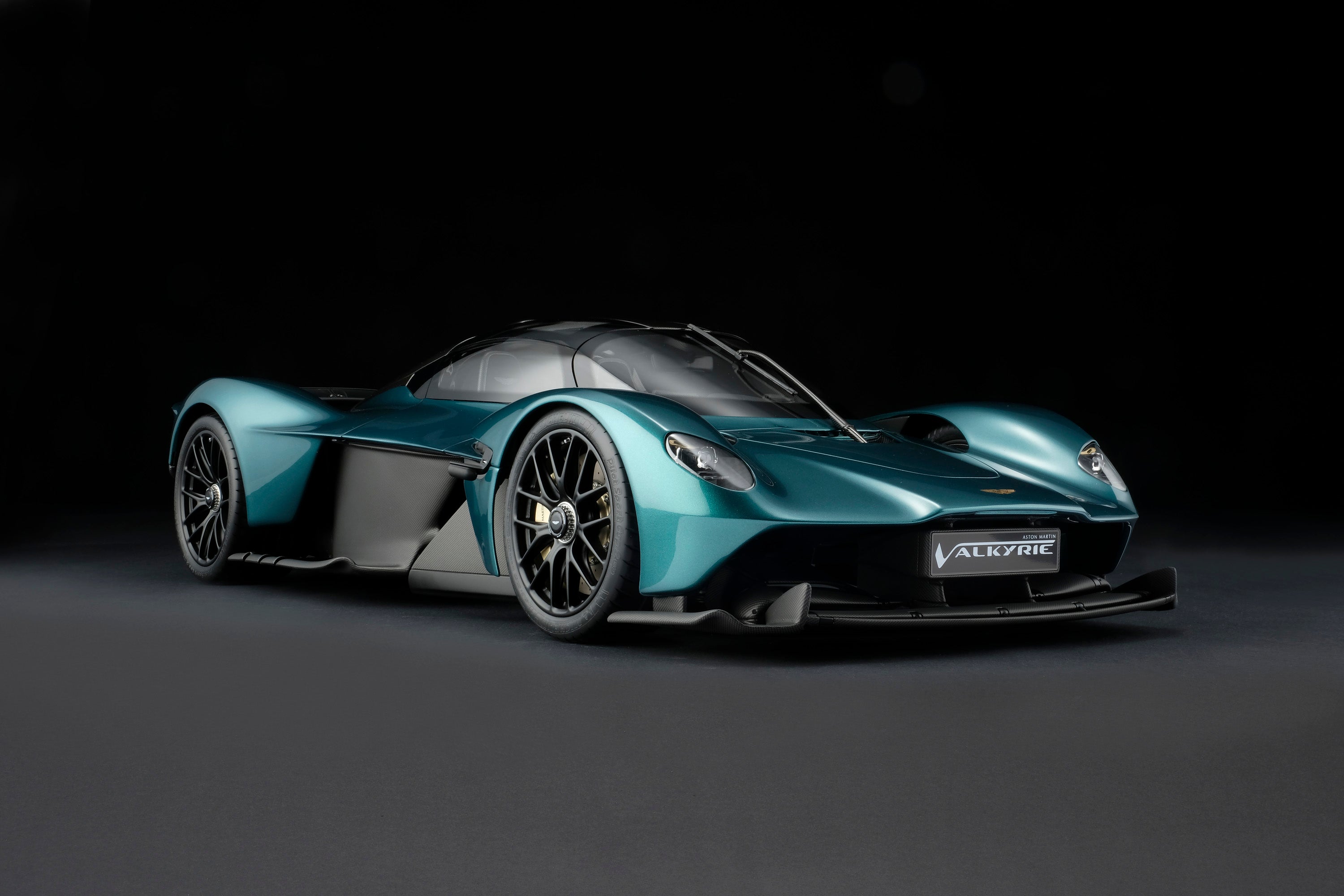 Aston Martin Valkyrie Spider (2023)