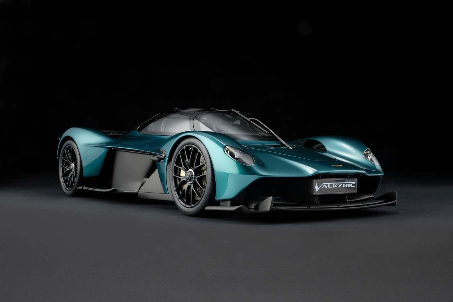 Aston Martin Valkyrie Spider (2023)