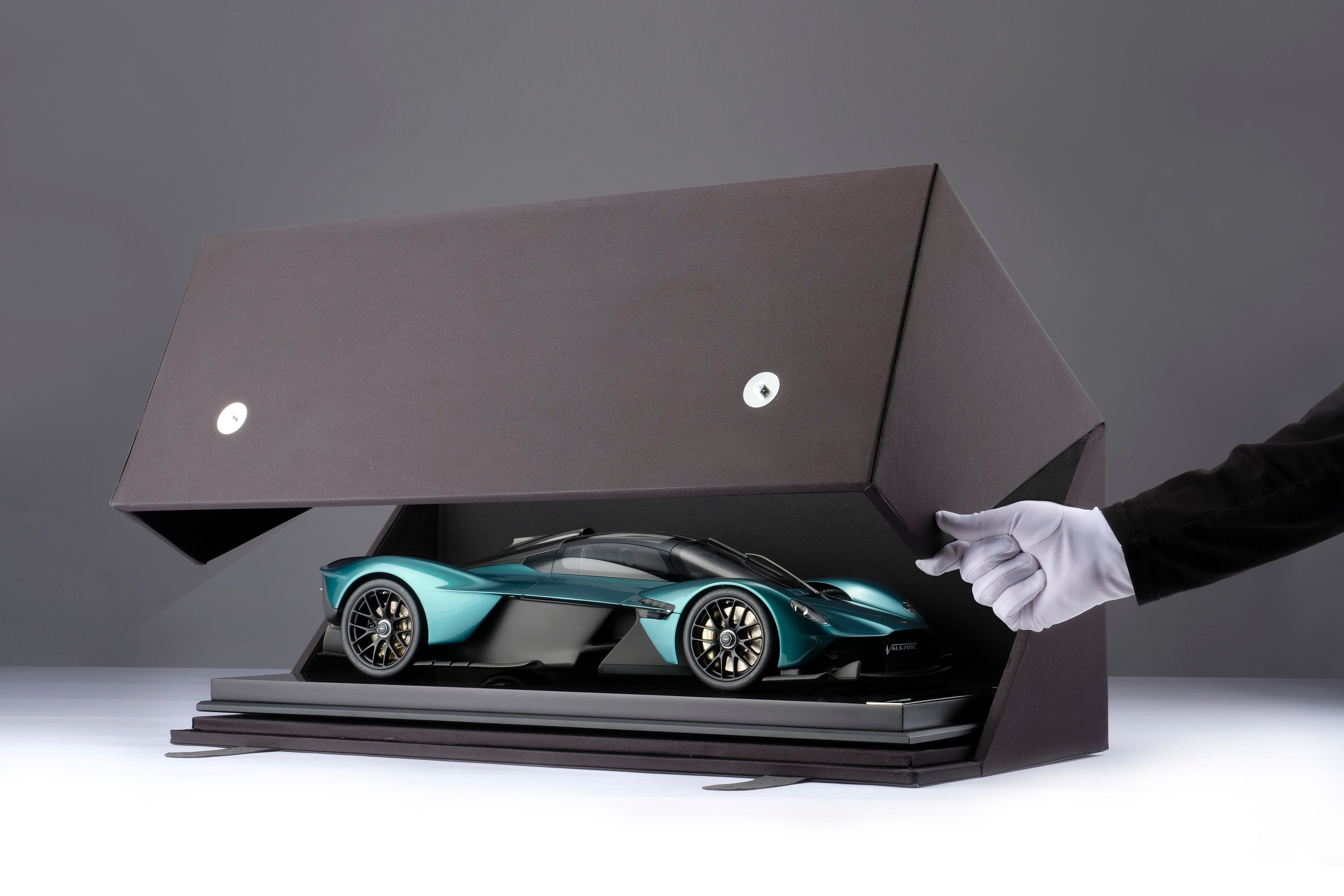 Aston Martin Valkyrie Spider (2023)