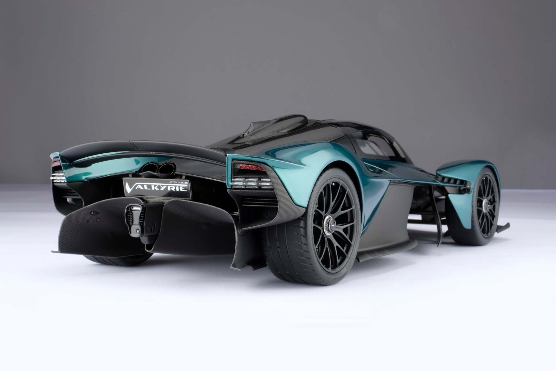 Aston Martin Valkyrie Spider (2023)