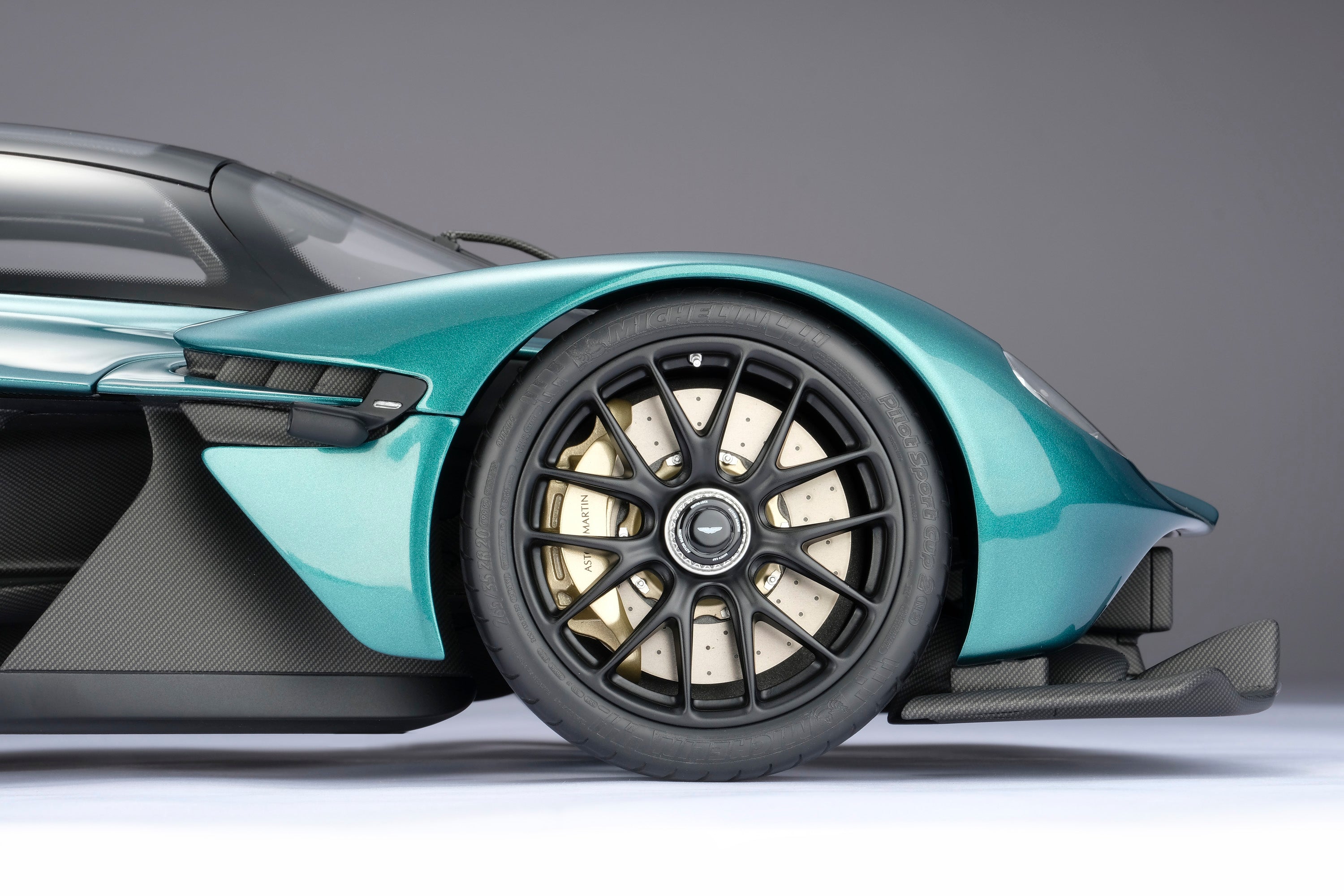 Aston Martin Valkyrie Spider (2023)