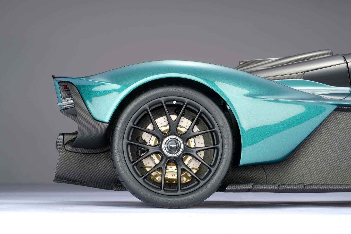 Aston Martin Valkyrie Spider (2023)