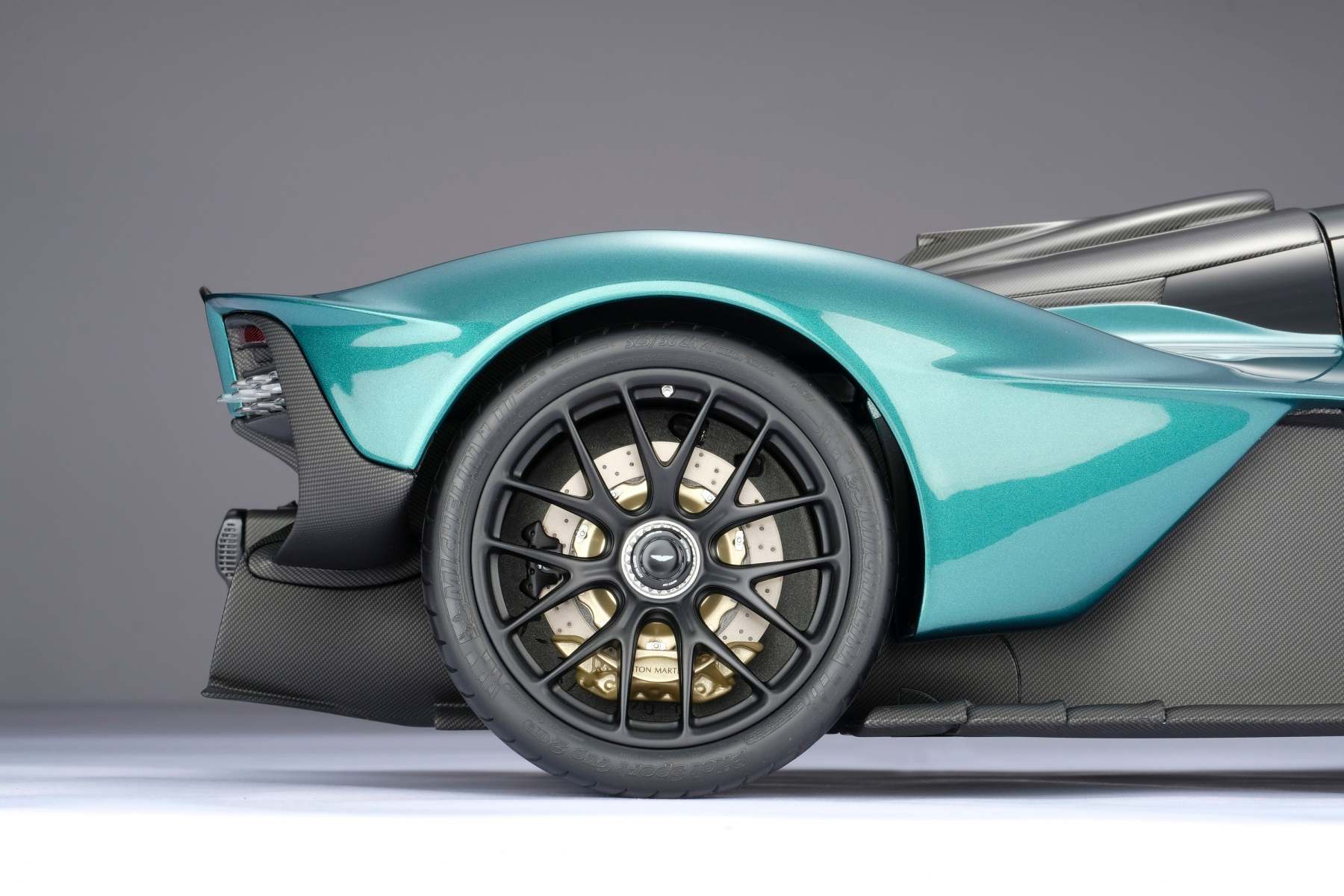 Aston Martin Valkyrie Spider (2023)