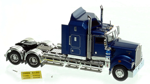 Kenworth T900 Tandem Axle Tractor1