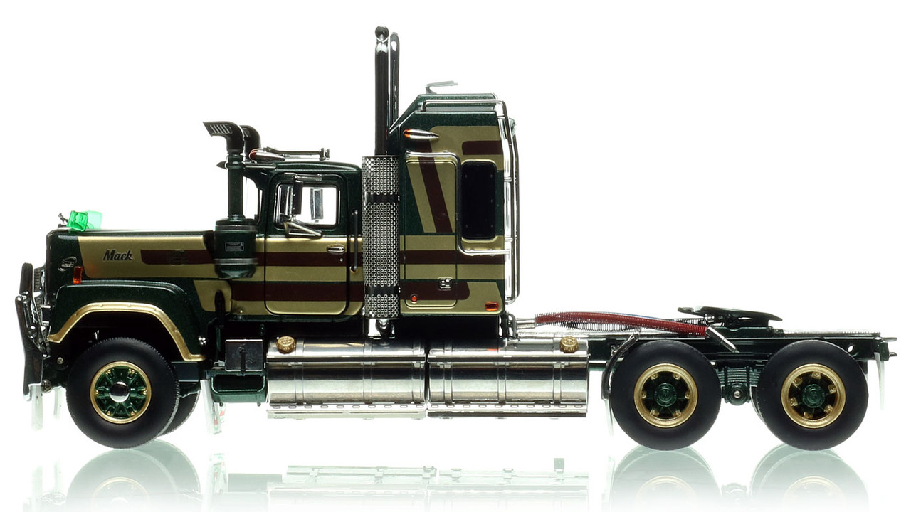 Mack Bicentennial Superliner II Tandem-Axle Sleeper - William Hovell AU