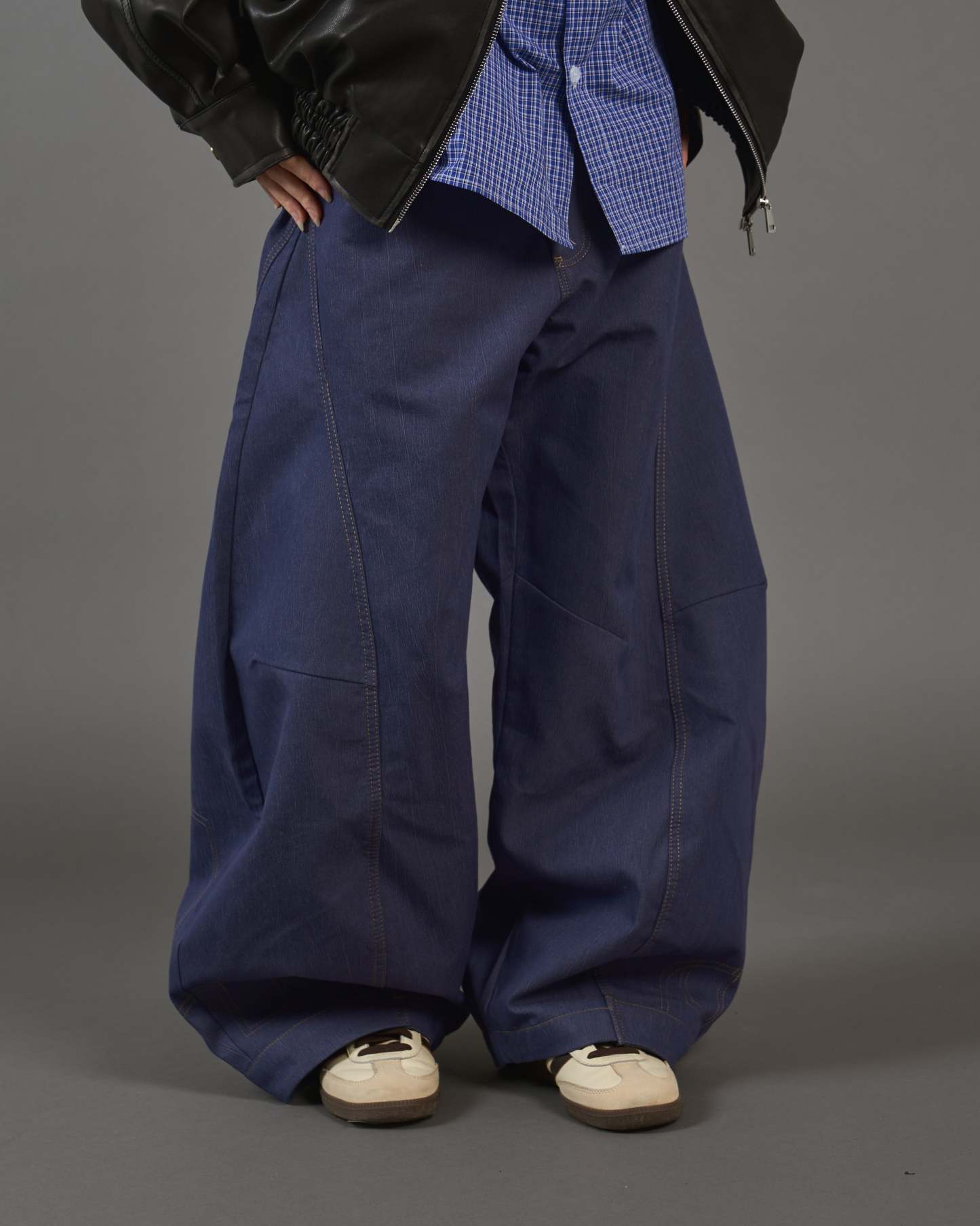 Curve Logo Pants SL0003