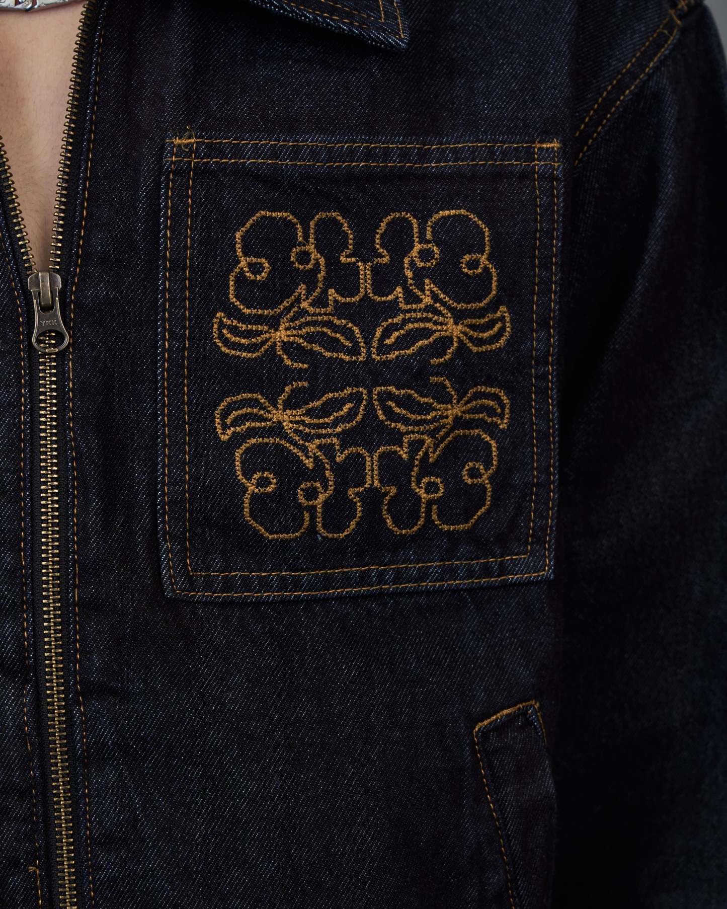 Set-up Compatible Embroidery Denim Jacket SL0050