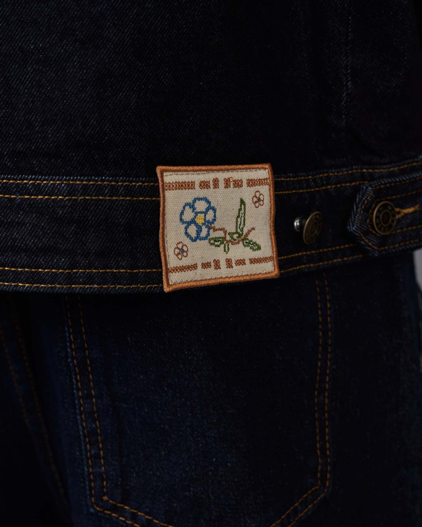 Set-up Compatible Embroidery Denim Jacket SL0050