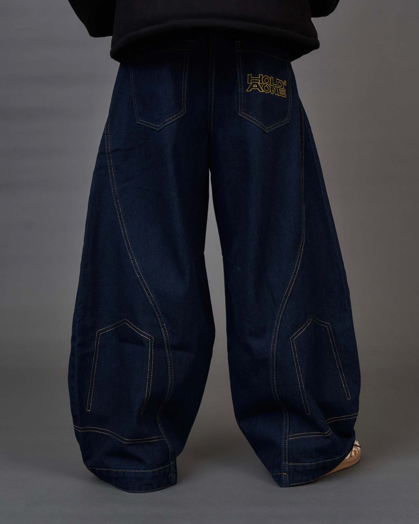 Curve Logo Pants SL0003