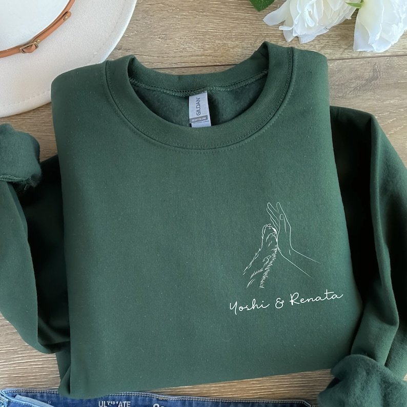 Personalized Dog Hoodie, T-Shirt with Dog Name, Dog Owner Gift with Name, Pet Lover, Dog Mom Sweater Minimalist