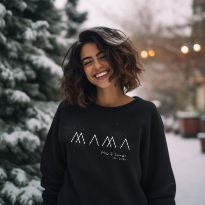 Mama hoodie personalized with name and year, mom t-shirt gift, expectant mom announcement, Mother's Day, mother sweater
