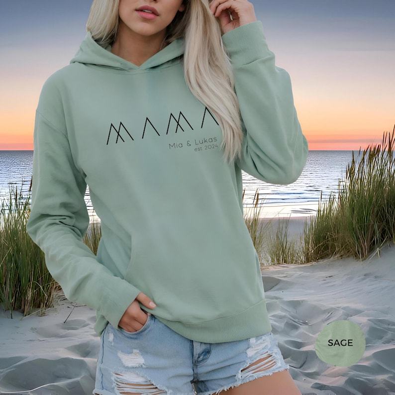 Mama hoodie personalized with name and year, mom t-shirt gift, expectant mom announcement, Mother's Day, mother sweater