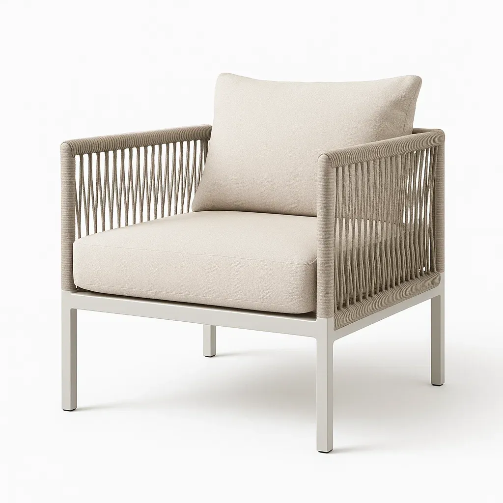 Poltrona da giardino con struttura in metallo e cuscini in poliestere