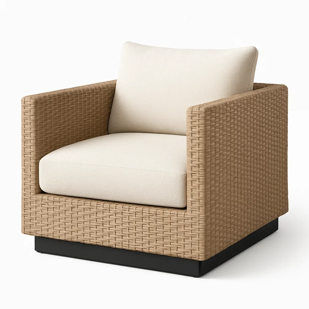 Poltrona in rattan sintetico con cuscini in poliestere beige