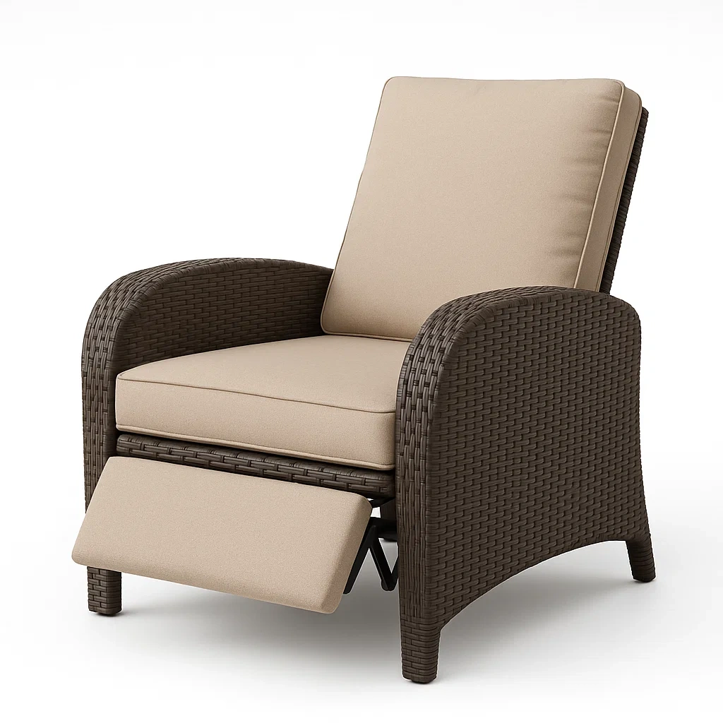 Poltrona reclinabile in rattan con cuscini beige