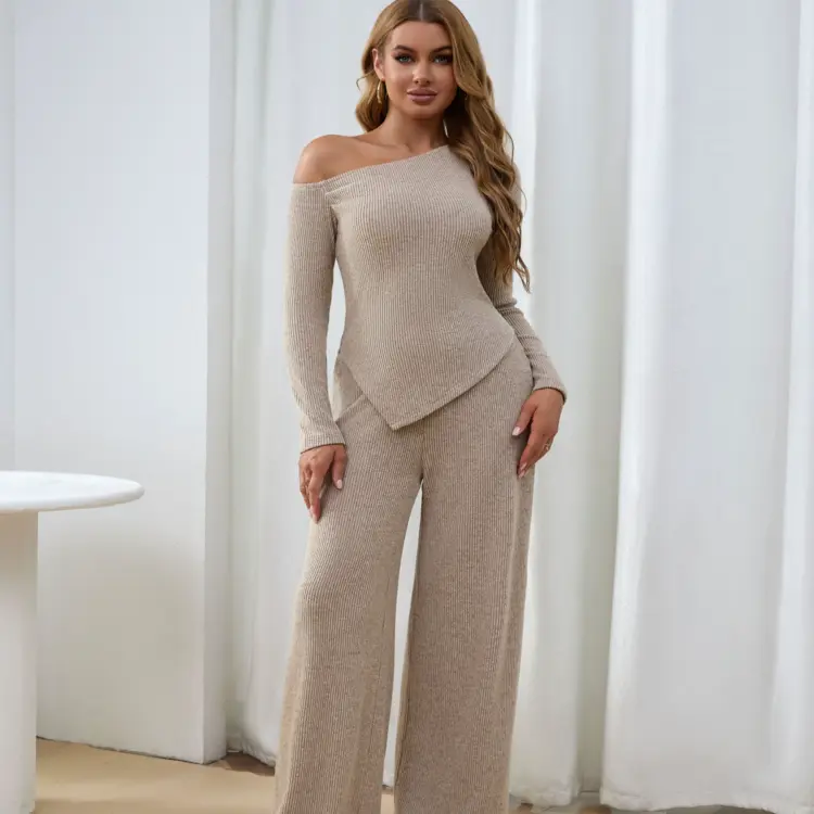 Women’s fleece-lined wide-leg trouser set