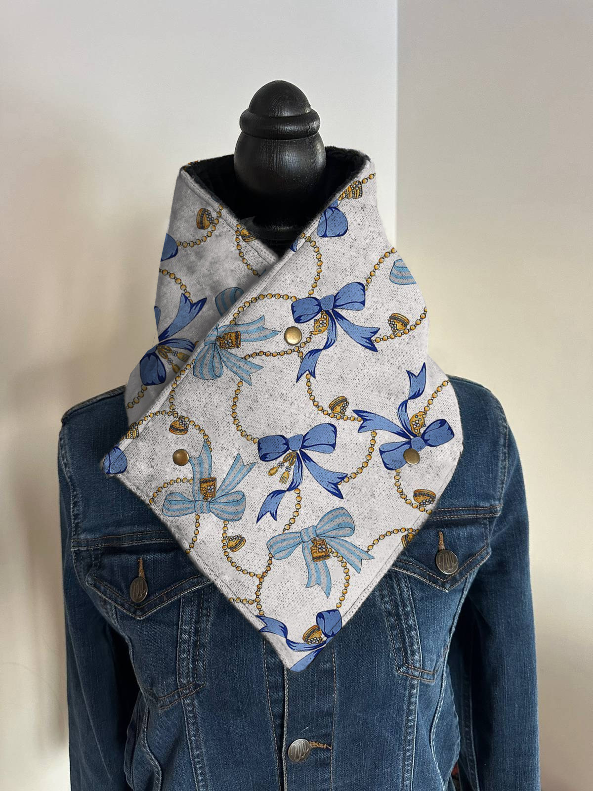 Women's Western Cowboy Bowknot Aztec Warm Neck Hood