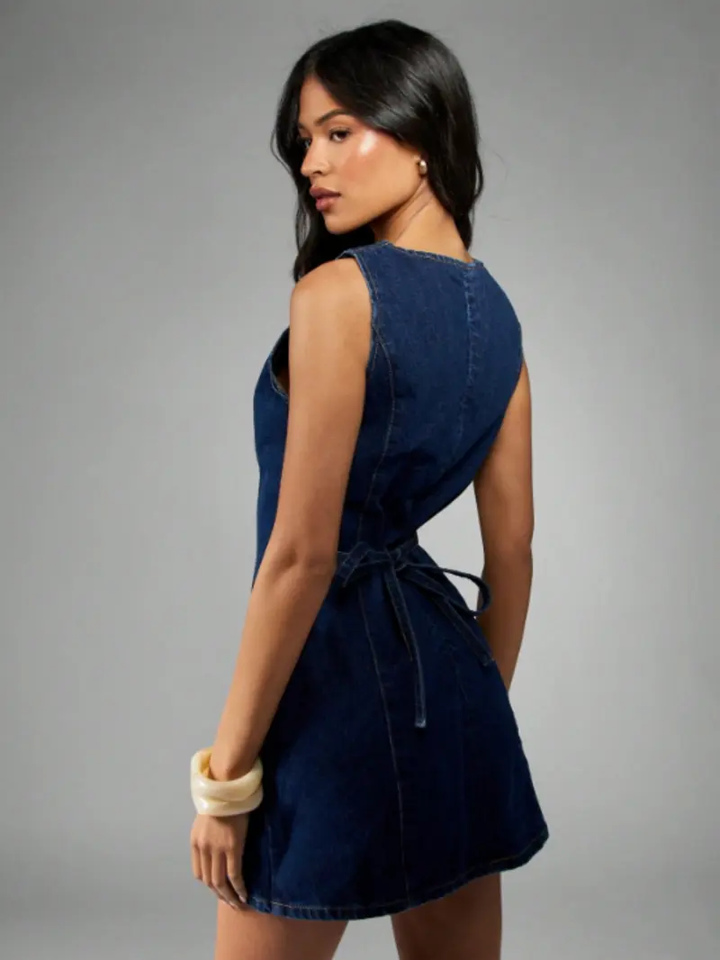 Women's American Retro Sleeveless Short Dark Wash Denim Summer Dress, A-Line Dress, Flattering Fit, Perfect for Daily Commute, Dates, Parties and Vacations, Sleeveless Casual Sundress Women's American Retro Sleeveless Short Dark Wash Denim Summer Dress, A-Line Dress, Flattering Fit, Perfect for Daily Commute, Dates, Parties and Vacations, Sleeveless Casual Sundress