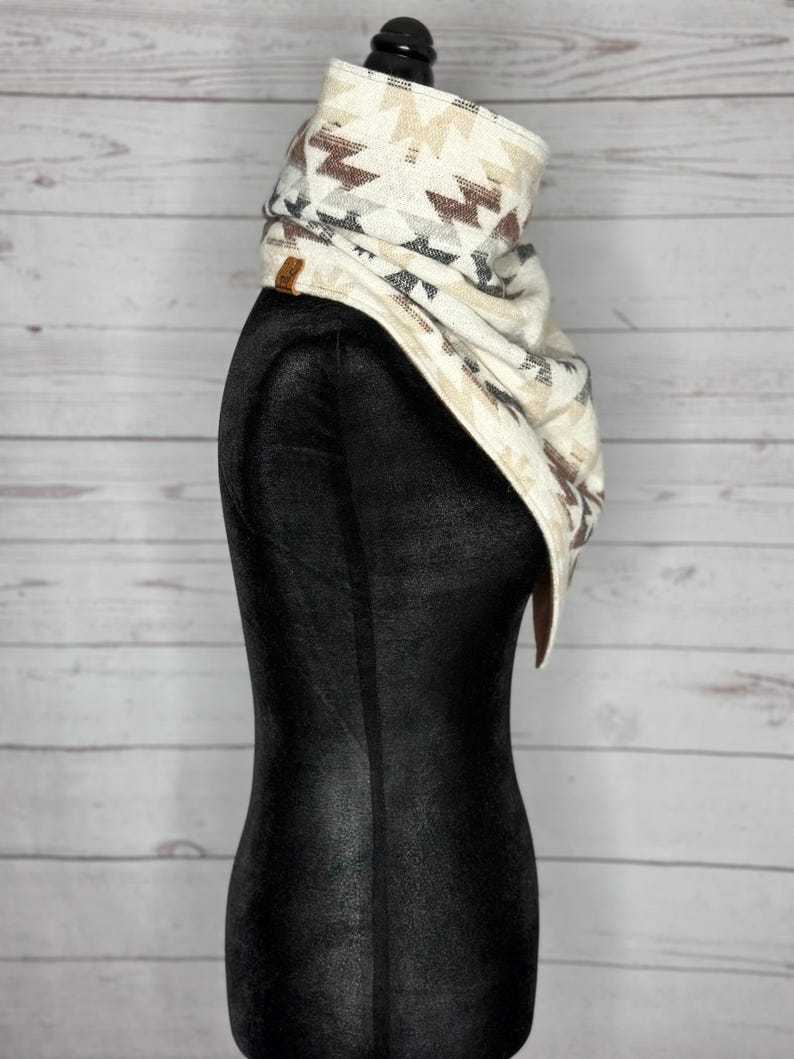 Women's Tulsa Western Aztec Warm Neck Hood