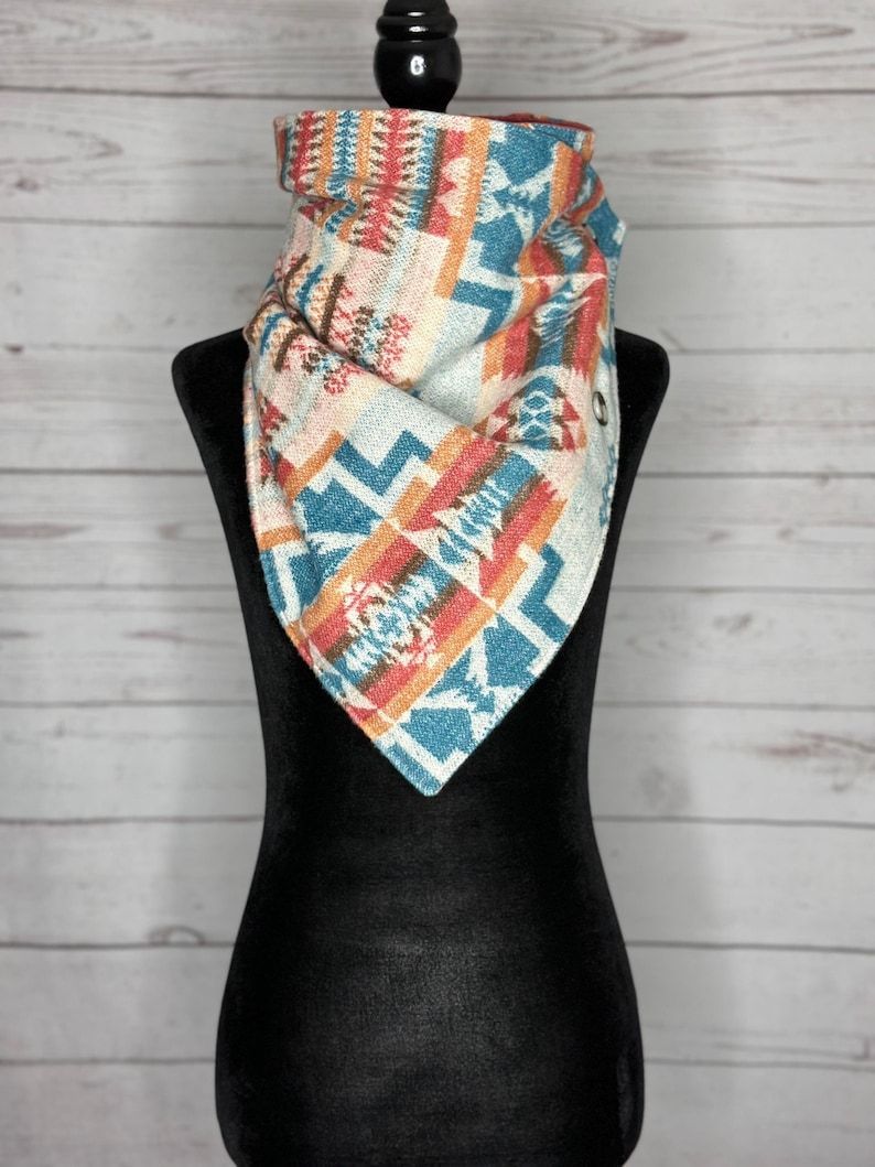 Horizon Western Aztec Warm Neck Hood