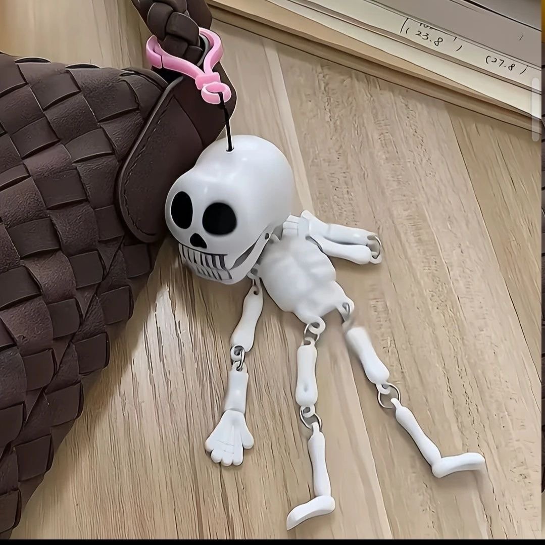 Funny Pull String Skull for Car Key Rings Purse Handbag Backpack Gifts