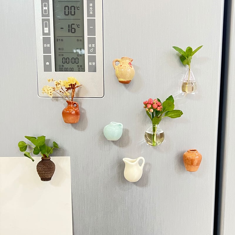 🔥Last Day Promotion - 49% OFF🎁Mini Ceramics Vase Fridge Magnet🌸