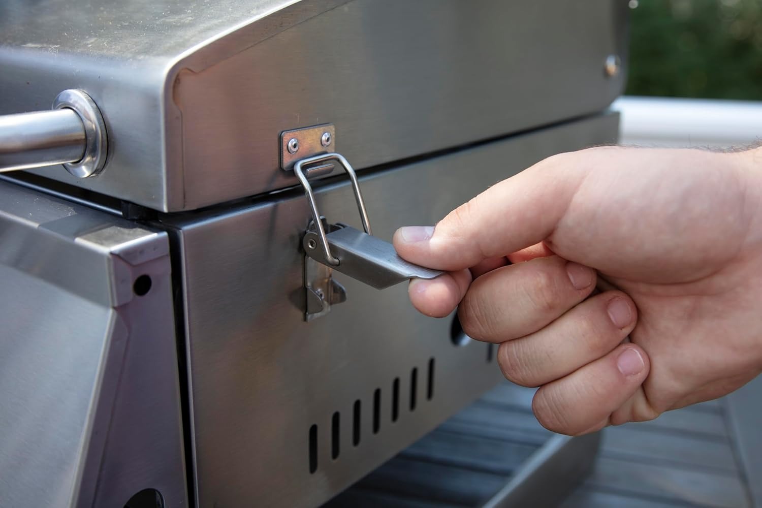 Cuisinart Chef's Style Tabletop Portable Propane Grill, 20,000 BTU Stainless Steel 2-Burner Outdoor Gas Grill for Camping, Tailgates, BBQ, Hassle-Free Setup, Twist-Start Ignition, CGG-306