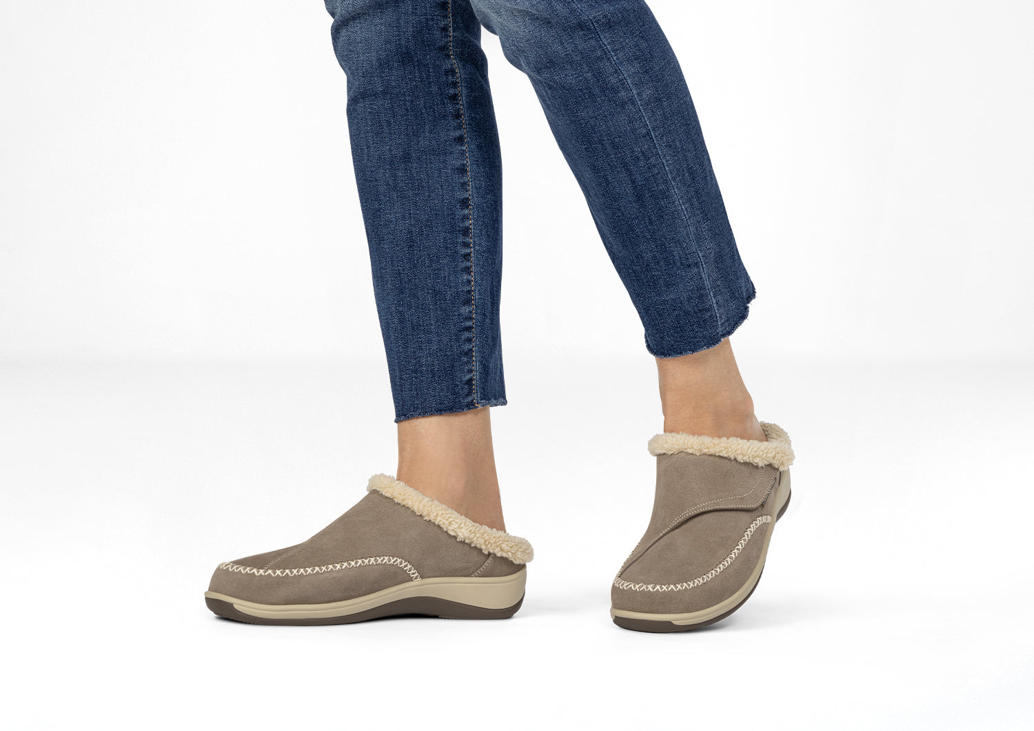 Women's Faux Fur-Lined Slippers in Bordeaux