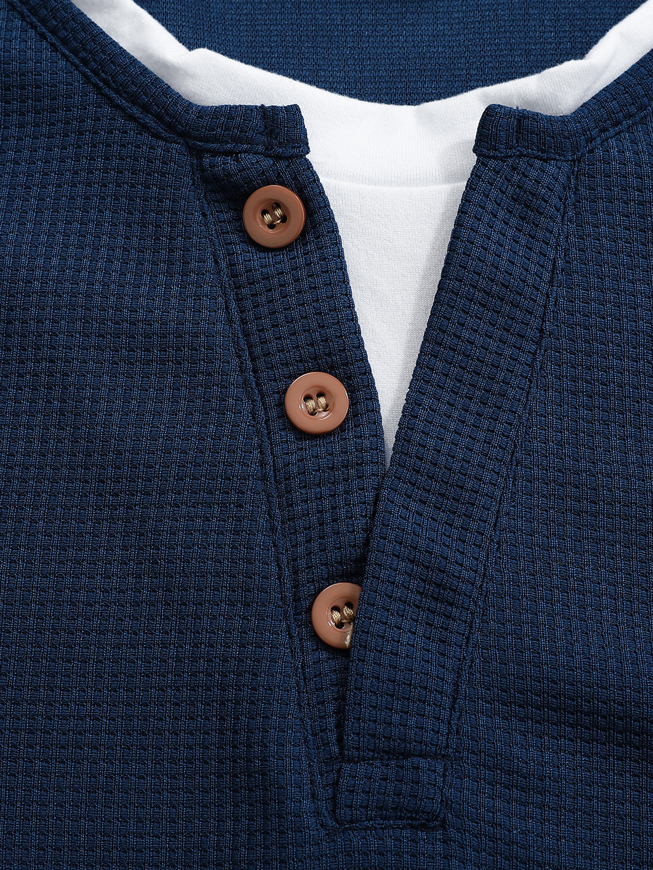 Men's faux two-piece, double-layered V-neck, autumn/winter, stylish, oversized patchwork base layer.