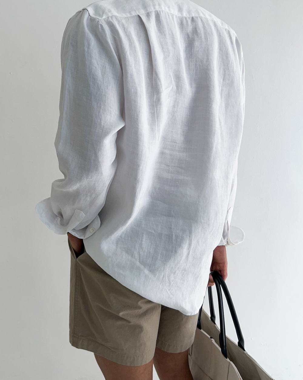 Chemise en lin unie simple pour l'été