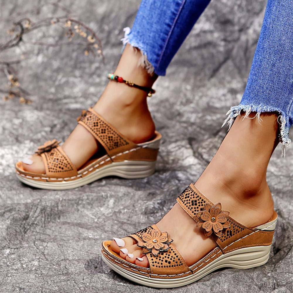 Sandale compensée orthopédique à semelle souple pour femme, avec soutien de la voûte plantaire et motif floral