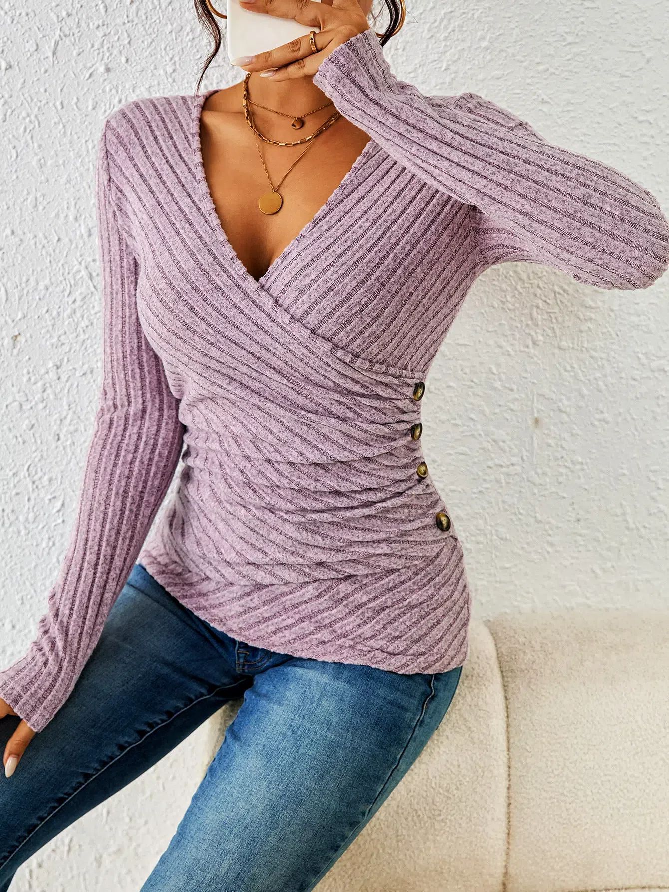 Pull en laine à manches longues, col en V et couleur unie, d’allure élégante