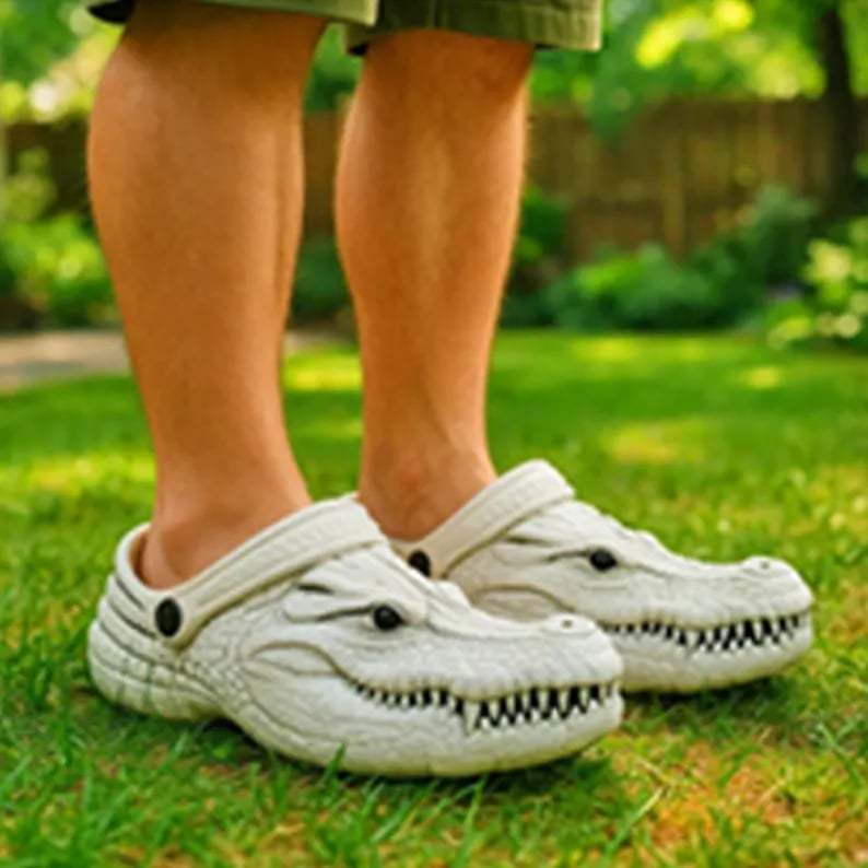 Leuke pantoffels in de vorm van een krokodil
