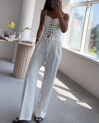 Ensemble deux pièces haut et pantalon à cordons pour la ville