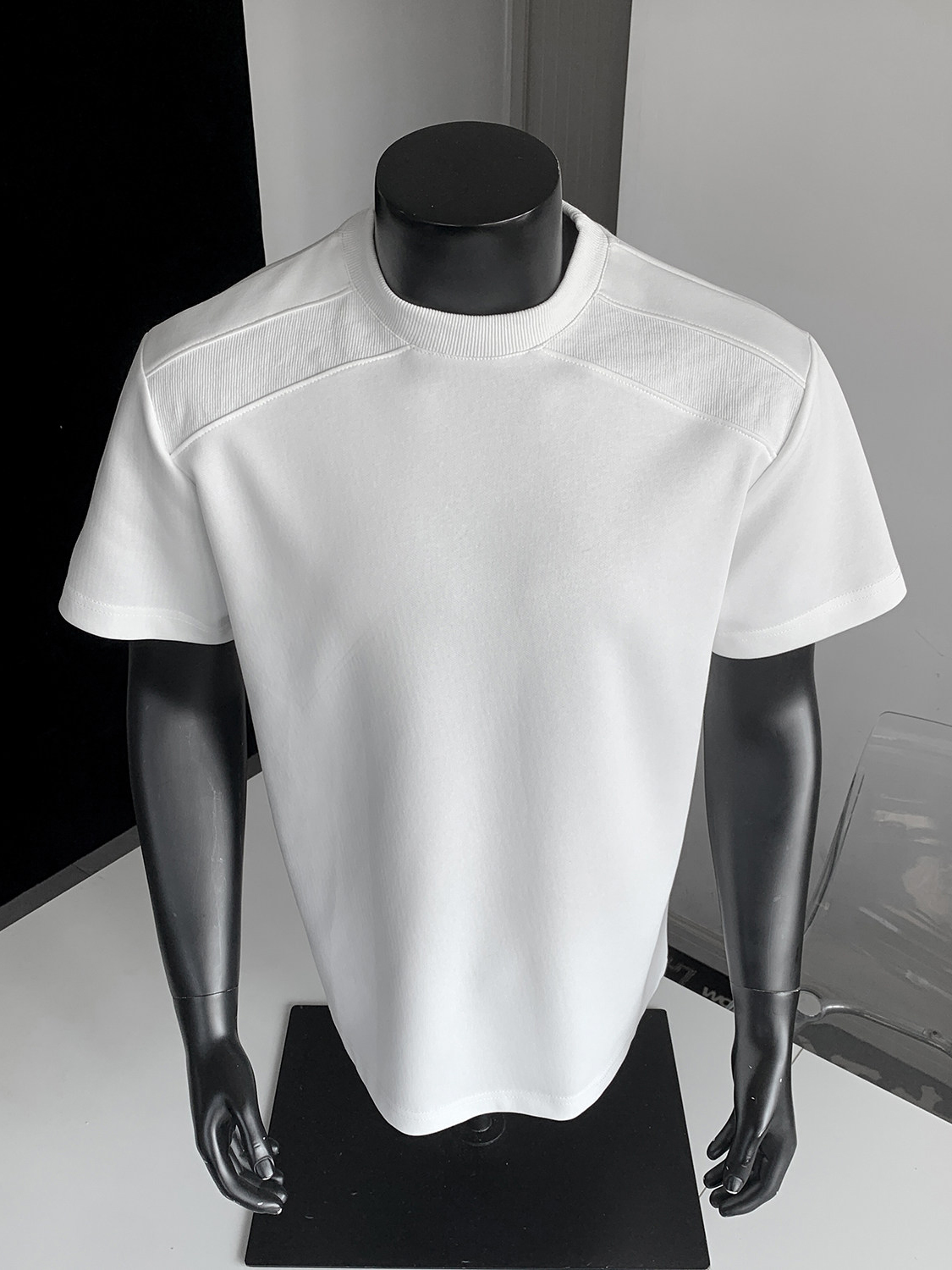 Breathable and Sweat-Absorbing Cotton Fashionable Quality Deconstructed Design Crew Neck T-Shirt