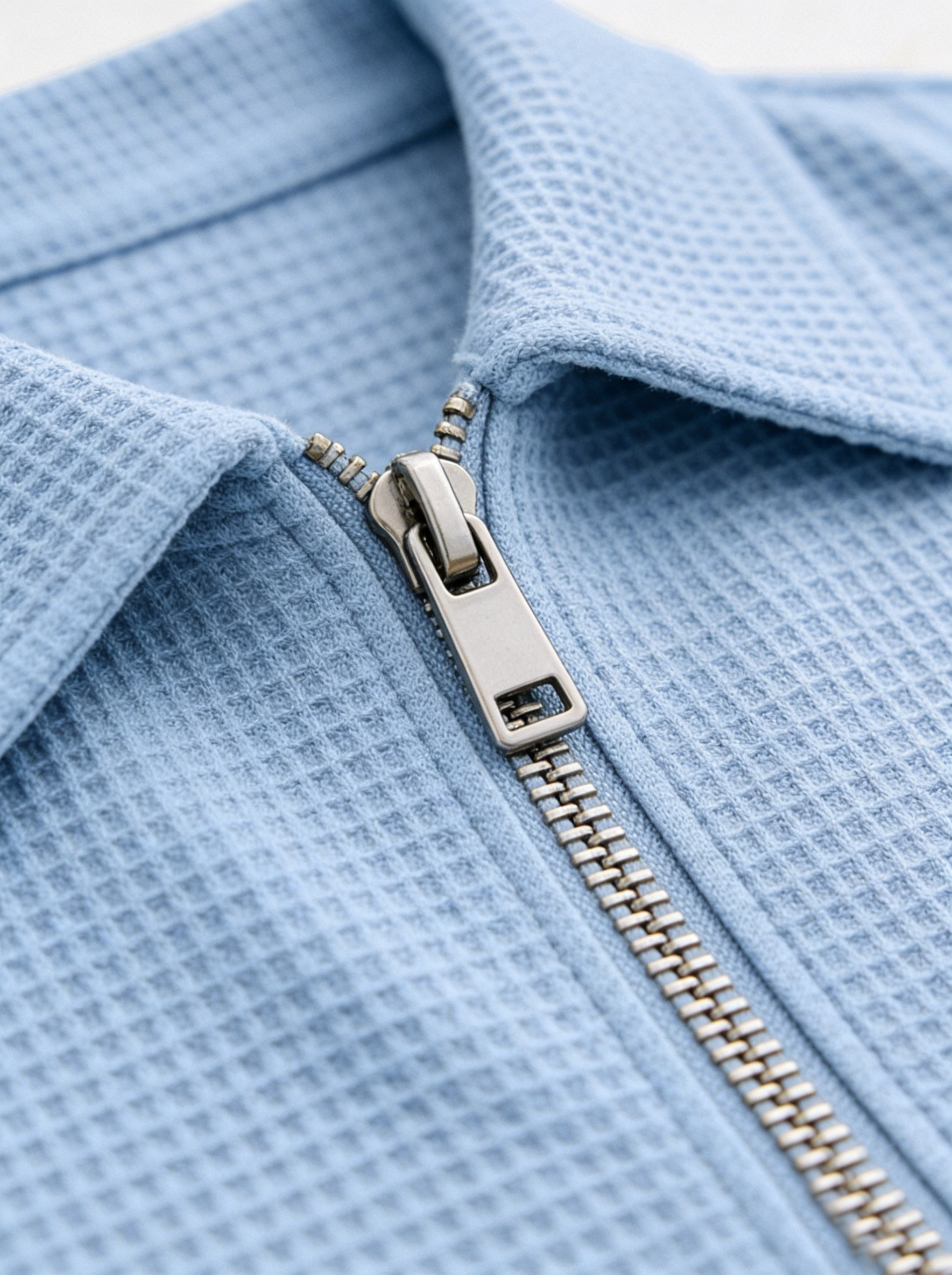 Men's Waffle-Knit Polo Shirt with Zippered Deconstructed Design