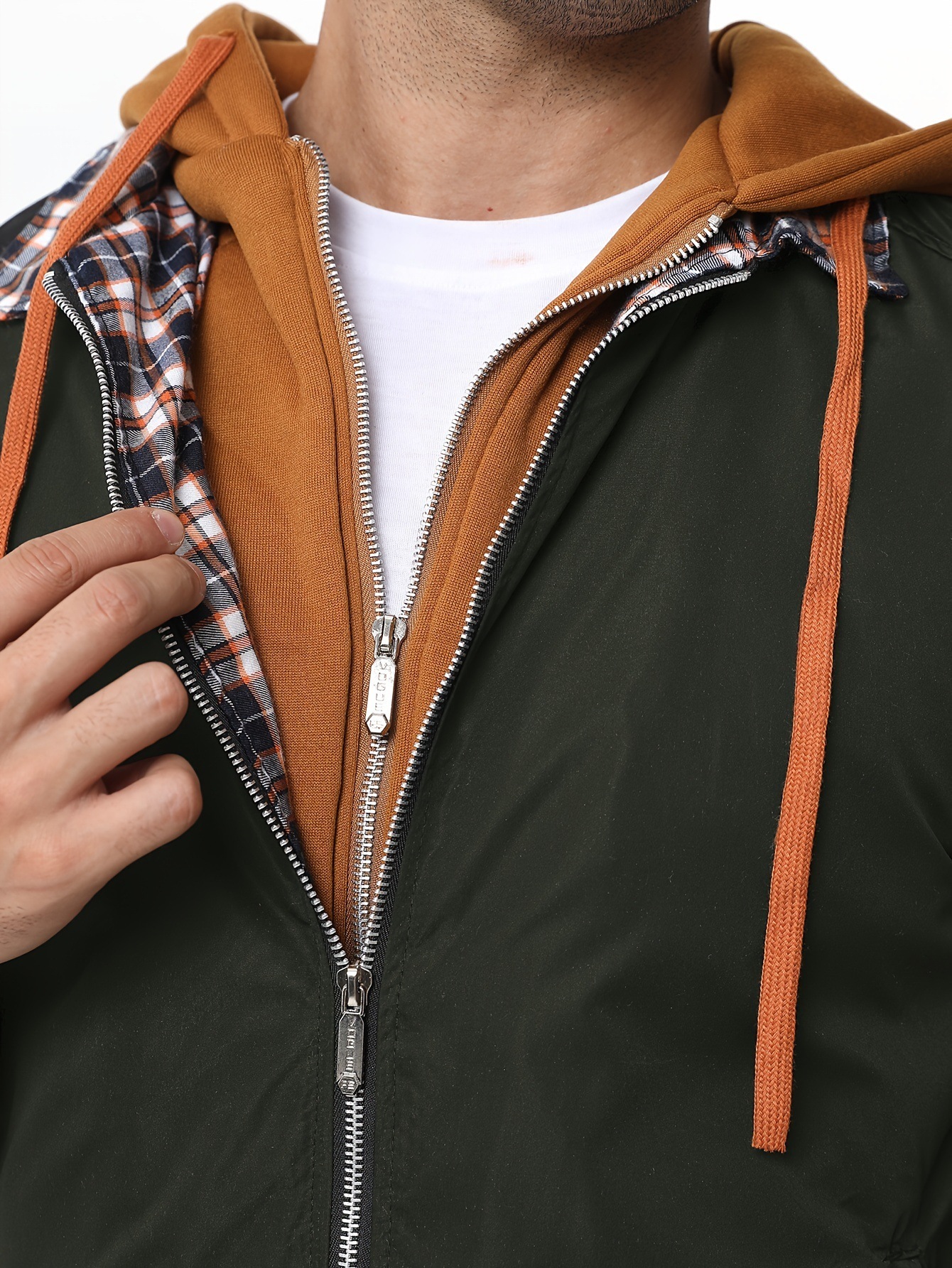 Men Can’t Resist These Workwear-Style Hooded Jackets with Plaid Lining