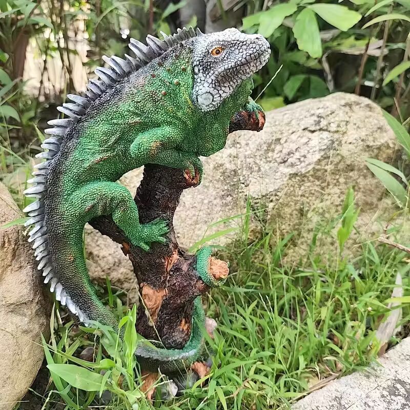 🦎Realistische Leguan-Statue