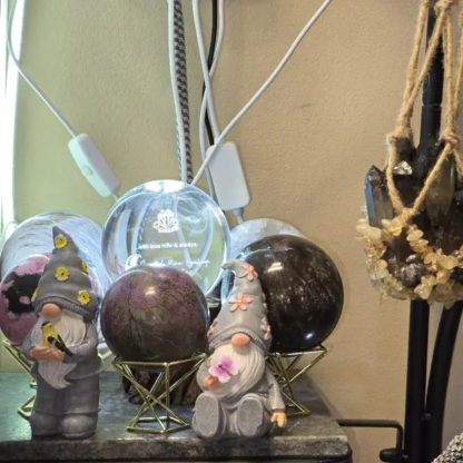 🌟 Titel: 3-teilige Gartenzwerg-Gartenfigur aus Kunstharz – Amerikanischer Landhausstil, wetterfestes Design für den Innen- und Außenbereich