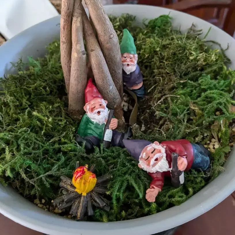 4-teiliges Party-Set „Betrunkener Gartenzwerg“ 【2 Sets kaufen, 1 gratis dazu】