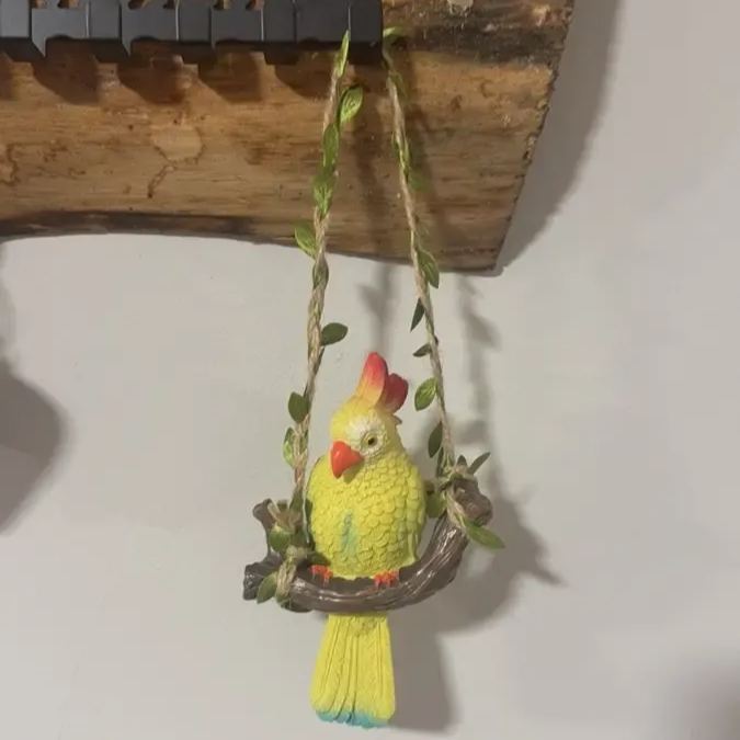 Rustikale Wanddekoration in Form eines Papageis aus Kunstharz