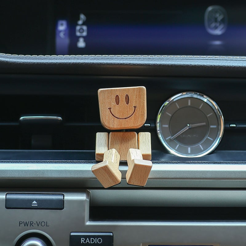 🙂Wippendes Holzmännchen Mit Wohlfühl-Lächeln – Kreatives Auto-Duftaccessoire