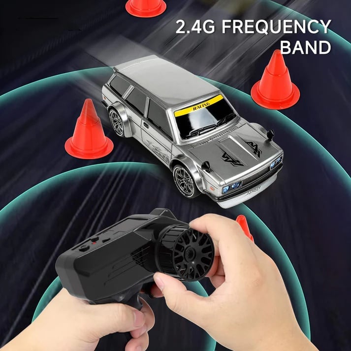 1/24 Scale High-speed drift racer with wireless remote control and four-wheel drive power🚗🚗