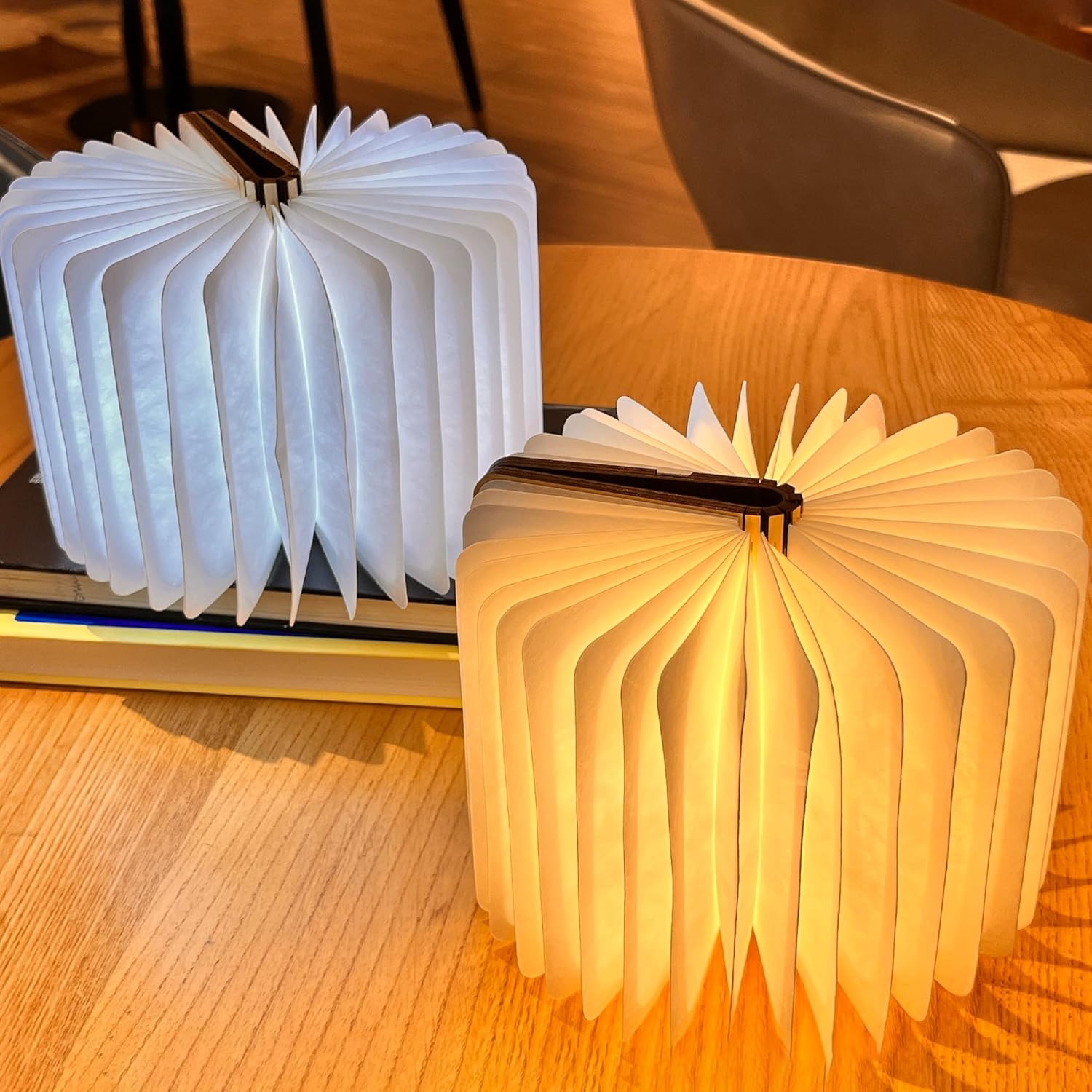 📖Foldable Book Lamp – A Glowing Story of Light & Design🥰