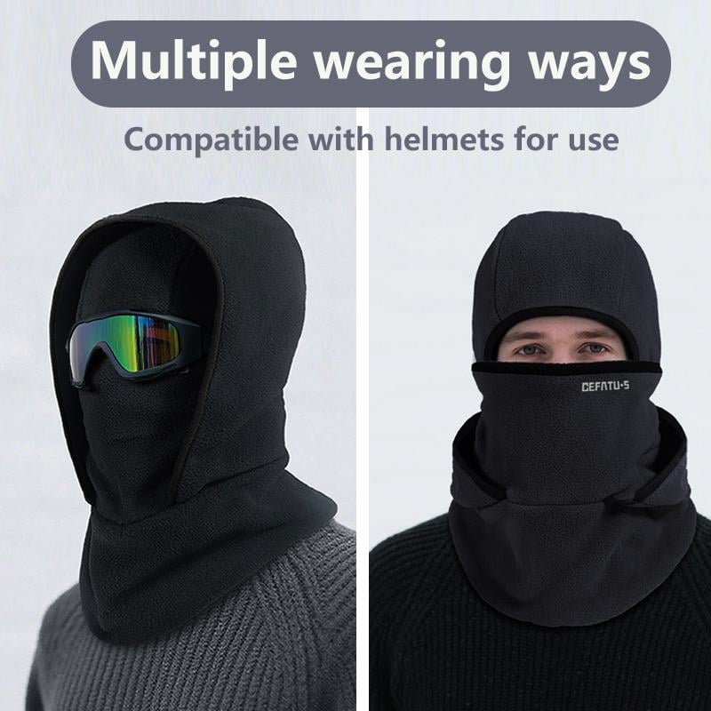 Person wearing the balaclava with ski goggles